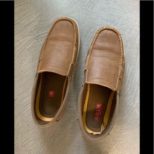 Men’s slip on shoes
